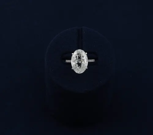 Oval Ring
