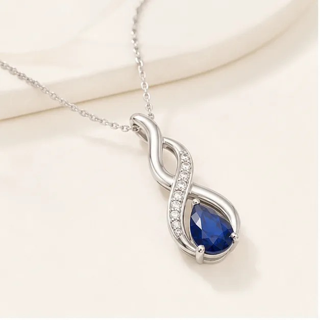 The Huxley Pendant chain